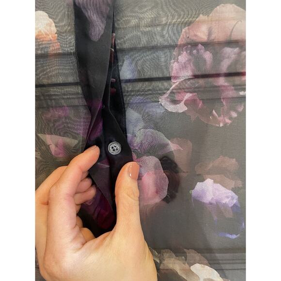 NWT $300 Equipment Boleyn 100% Silk Sheet Floral Button Front Blouse Small - Picture 9 of 13